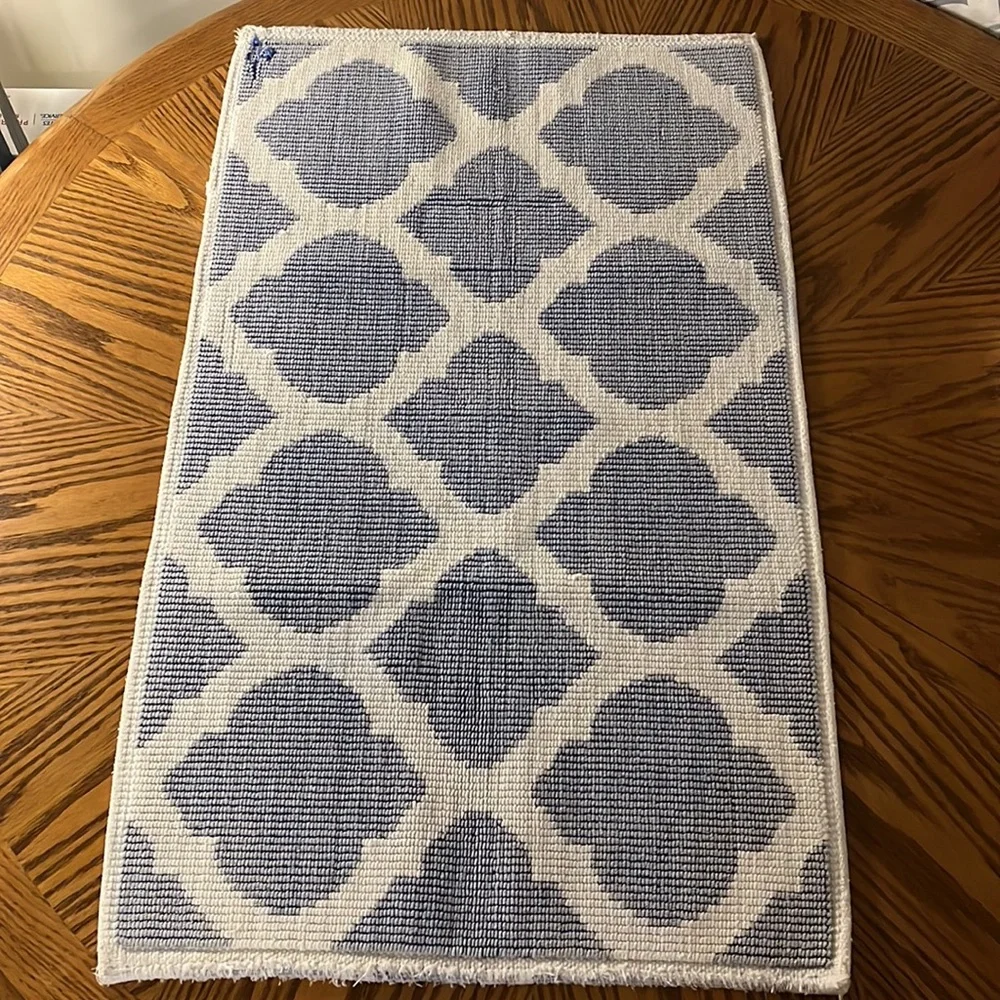 Natural Cotton Bath Mat / Throw Rug White & Blue Design